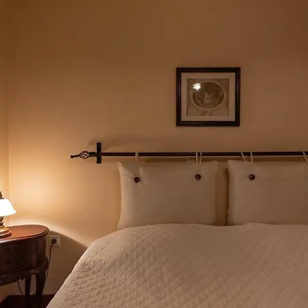 Enjoy Sea View At Fully Equipped By The Beach Farai