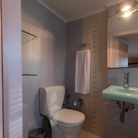 Enjoy Sea View At Fully Equipped By The Beach Апартаменты
